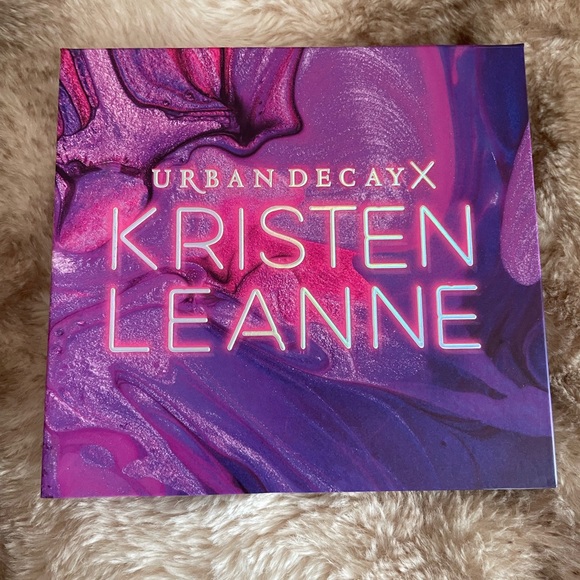 Urban Decay Kristen Leanne Kaleidoscope Dream Eyeshadow Palette New in Box - Picture 4 of 5